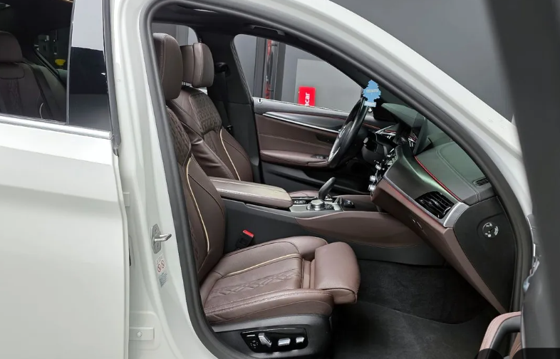 BMW 5 серия G30, 2022 год, 5 080 000 рублей, 11 фотография