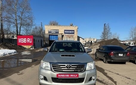 Toyota Hilux VII, 2013 год, 2 249 000 рублей, 2 фотография