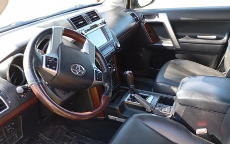 Toyota Land Cruiser Prado 150 рестайлинг 2, 2014 год, 3 900 000 рублей, 10 фотография