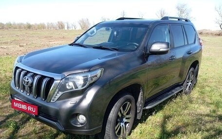 Toyota Land Cruiser Prado 150 рестайлинг 2, 2014 год, 3 900 000 рублей, 3 фотография