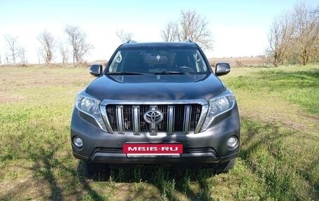 Toyota Land Cruiser Prado 150 рестайлинг 2, 2014 год, 3 900 000 рублей, 2 фотография