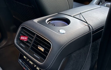 Mercedes-Benz GLS, 2023 год, 13 990 000 рублей, 19 фотография