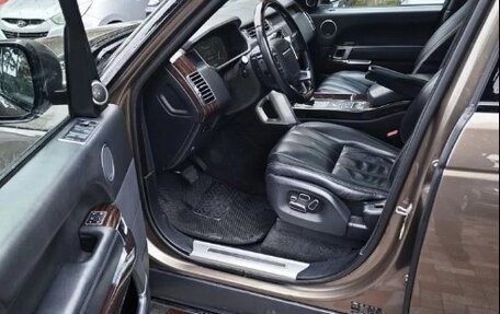 Land Rover Range Rover IV рестайлинг, 2013 год, 3 650 000 рублей, 8 фотография