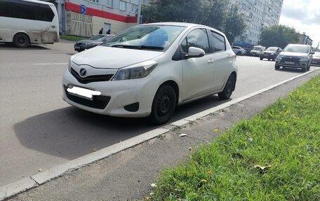 Toyota Vitz, 2012 год, 700 000 рублей, 6 фотография