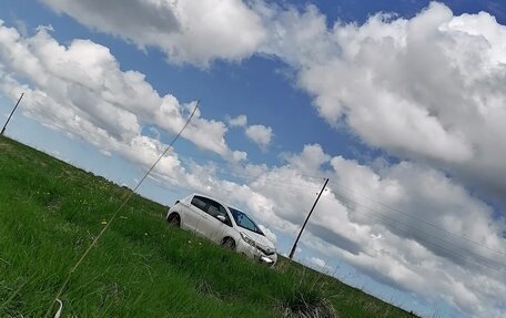 Toyota Vitz, 2012 год, 700 000 рублей, 8 фотография