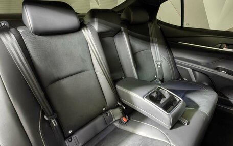 Toyota Camry, 2025 год, 4 200 000 рублей, 17 фотография