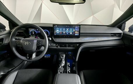 Toyota Camry, 2025 год, 4 200 000 рублей, 14 фотография