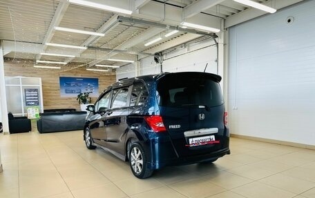 Honda Freed I, 2011 год, 999 000 рублей, 4 фотография
