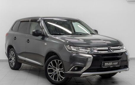 Mitsubishi Outlander III рестайлинг 3, 2018 год, 1 850 000 рублей, 3 фотография