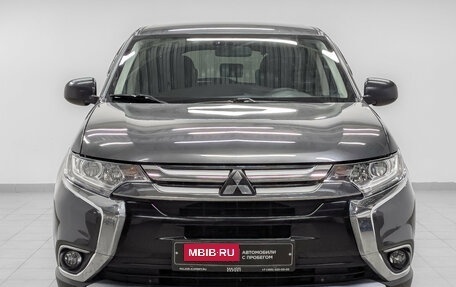 Mitsubishi Outlander III рестайлинг 3, 2018 год, 1 850 000 рублей, 2 фотография