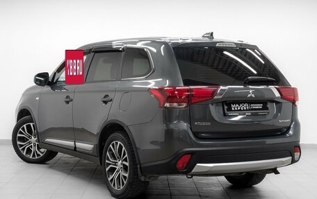 Mitsubishi Outlander III рестайлинг 3, 2018 год, 1 850 000 рублей, 7 фотография