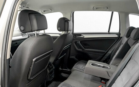 Volkswagen Tiguan II, 2018 год, 2 450 000 рублей, 12 фотография