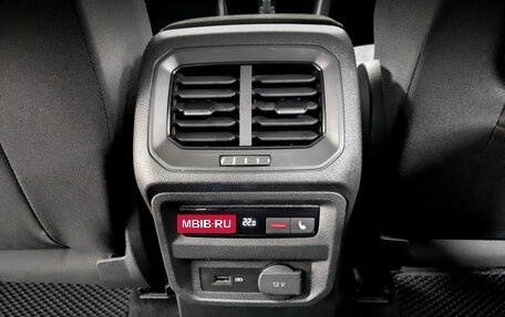 Volkswagen Tiguan II, 2018 год, 2 450 000 рублей, 28 фотография