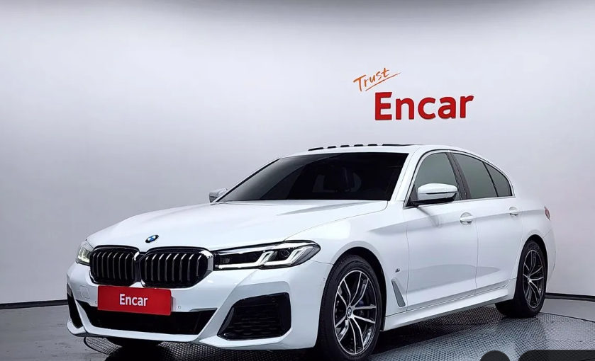 BMW 5 серия G30, 2022 год, 4 800 000 рублей, 1 фотография