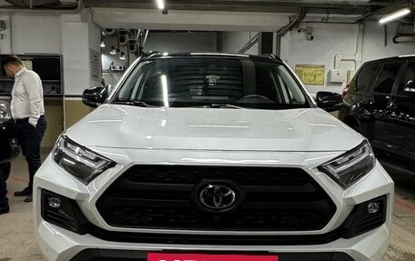 Toyota RAV4, 2023 год, 3 700 000 рублей, 2 фотография
