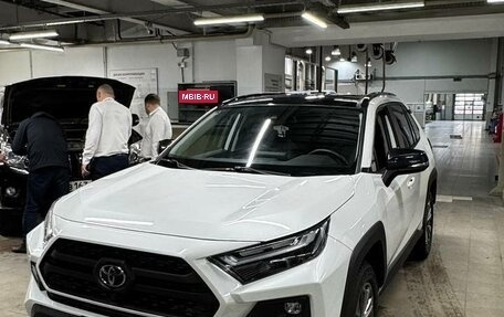 Toyota RAV4, 2023 год, 3 700 000 рублей, 3 фотография