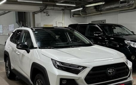 Toyota RAV4, 2023 год, 3 700 000 рублей, 7 фотография