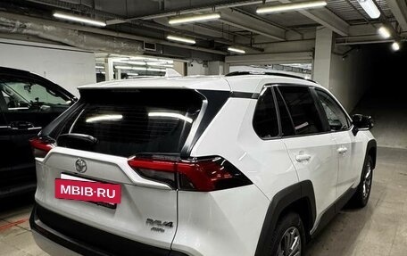 Toyota RAV4, 2023 год, 3 700 000 рублей, 11 фотография