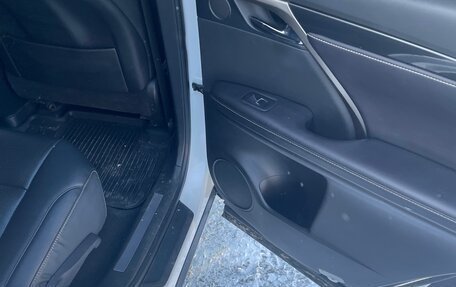 Lexus RX IV рестайлинг, 2016 год, 3 000 000 рублей, 2 фотография