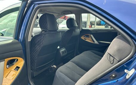 Toyota Camry, 2007 год, 599 999 рублей, 18 фотография