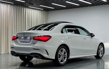 Mercedes-Benz A-Класс, 2023 год, 1 870 000 рублей, 6 фотография