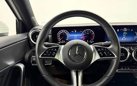 Mercedes-Benz A-Класс, 2023 год, 1 870 000 рублей, 7 фотография