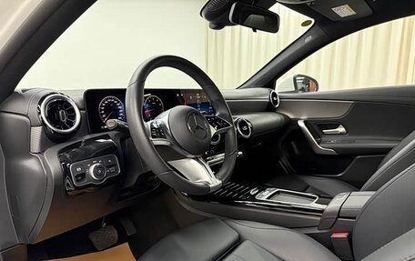 Mercedes-Benz A-Класс, 2023 год, 1 870 000 рублей, 9 фотография