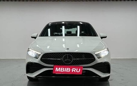 Mercedes-Benz A-Класс, 2023 год, 1 870 000 рублей, 2 фотография