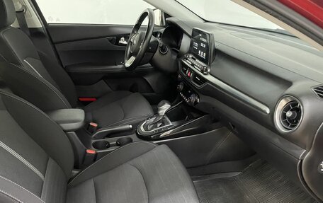 KIA Cerato IV, 2021 год, 2 250 000 рублей, 24 фотография