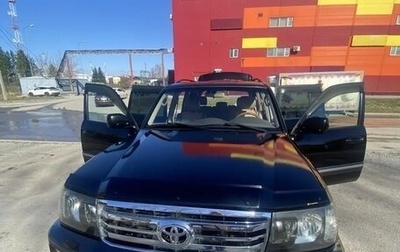 Toyota Land Cruiser 100 рестайлинг 2, 2004 год, 2 950 000 рублей, 1 фотография