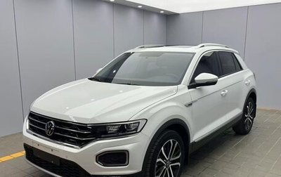 Volkswagen T-Roc I, 2021 год, 1 675 000 рублей, 1 фотография