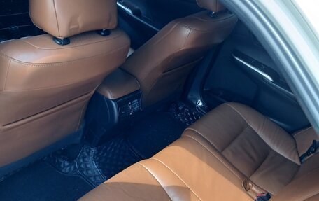 Toyota Camry, 2016 год, 1 820 000 рублей, 7 фотография