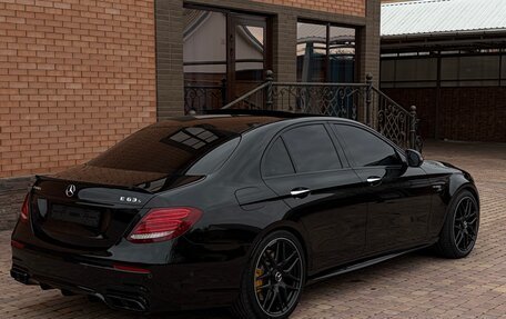 Mercedes-Benz E-Класс AMG, 2017 год, 7 600 000 рублей, 5 фотография