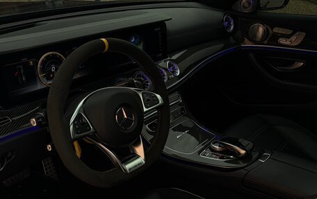 Mercedes-Benz E-Класс AMG, 2017 год, 7 600 000 рублей, 15 фотография