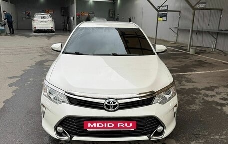 Toyota Camry, 2016 год, 1 820 000 рублей, 2 фотография