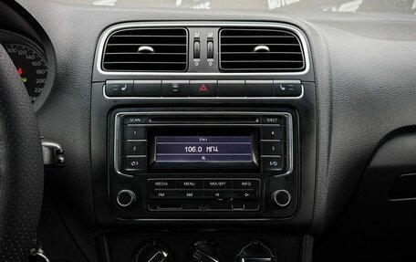 Volkswagen Polo VI (EU Market), 2011 год, 655 000 рублей, 14 фотография