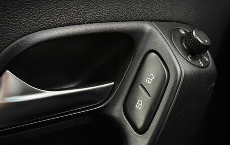 Volkswagen Polo VI (EU Market), 2011 год, 655 000 рублей, 19 фотография