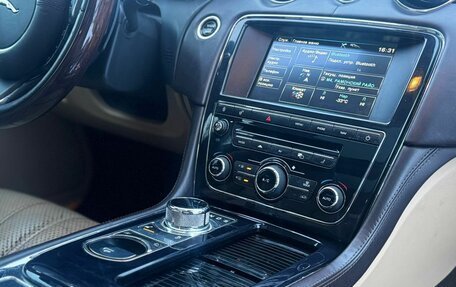 Jaguar XJ IV (X351), 2012 год, 990 000 рублей, 20 фотография
