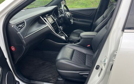 Toyota Harrier, 2017 год, 2 610 000 рублей, 15 фотография