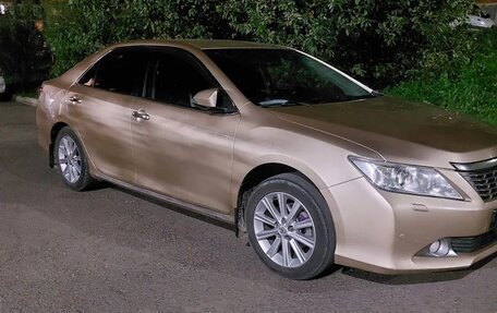 Toyota Camry, 2012 год, 1 700 000 рублей, 3 фотография