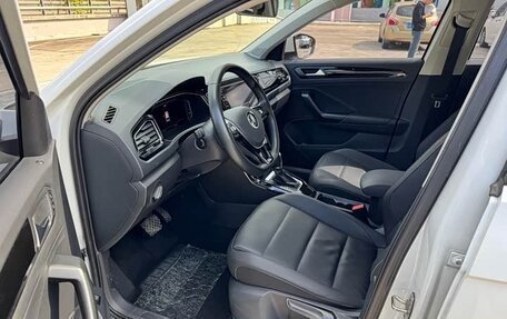 Volkswagen T-Roc I, 2021 год, 1 450 000 рублей, 10 фотография