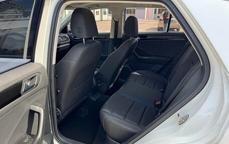 Volkswagen T-Roc I, 2021 год, 1 450 000 рублей, 15 фотография