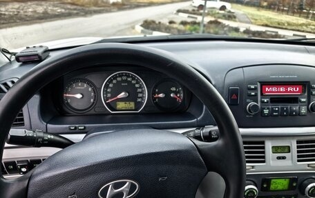 Hyundai Sonata VI, 2005 год, 580 000 рублей, 6 фотография