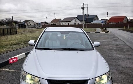 Hyundai Sonata VI, 2005 год, 580 000 рублей, 2 фотография