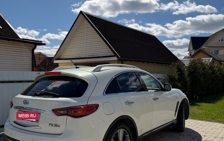 Infiniti FX II, 2013 год, 1 800 000 рублей, 2 фотография