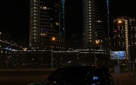 Toyota Land Cruiser 100 рестайлинг 2, 2004 год, 2 950 000 рублей, 10 фотография