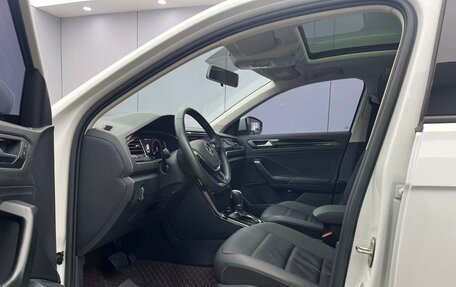 Volkswagen T-Roc I, 2021 год, 1 675 000 рублей, 9 фотография