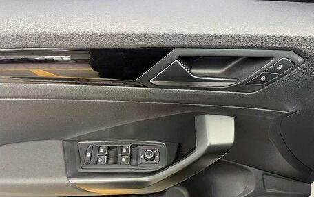 Volkswagen T-Roc I, 2021 год, 1 675 000 рублей, 12 фотография