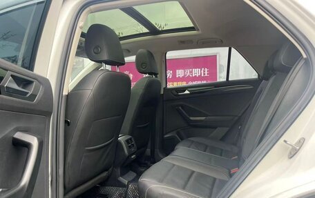 Volkswagen T-Roc I, 2022 год, 1 635 000 рублей, 6 фотография