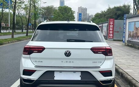 Volkswagen T-Roc I, 2022 год, 1 635 000 рублей, 3 фотография